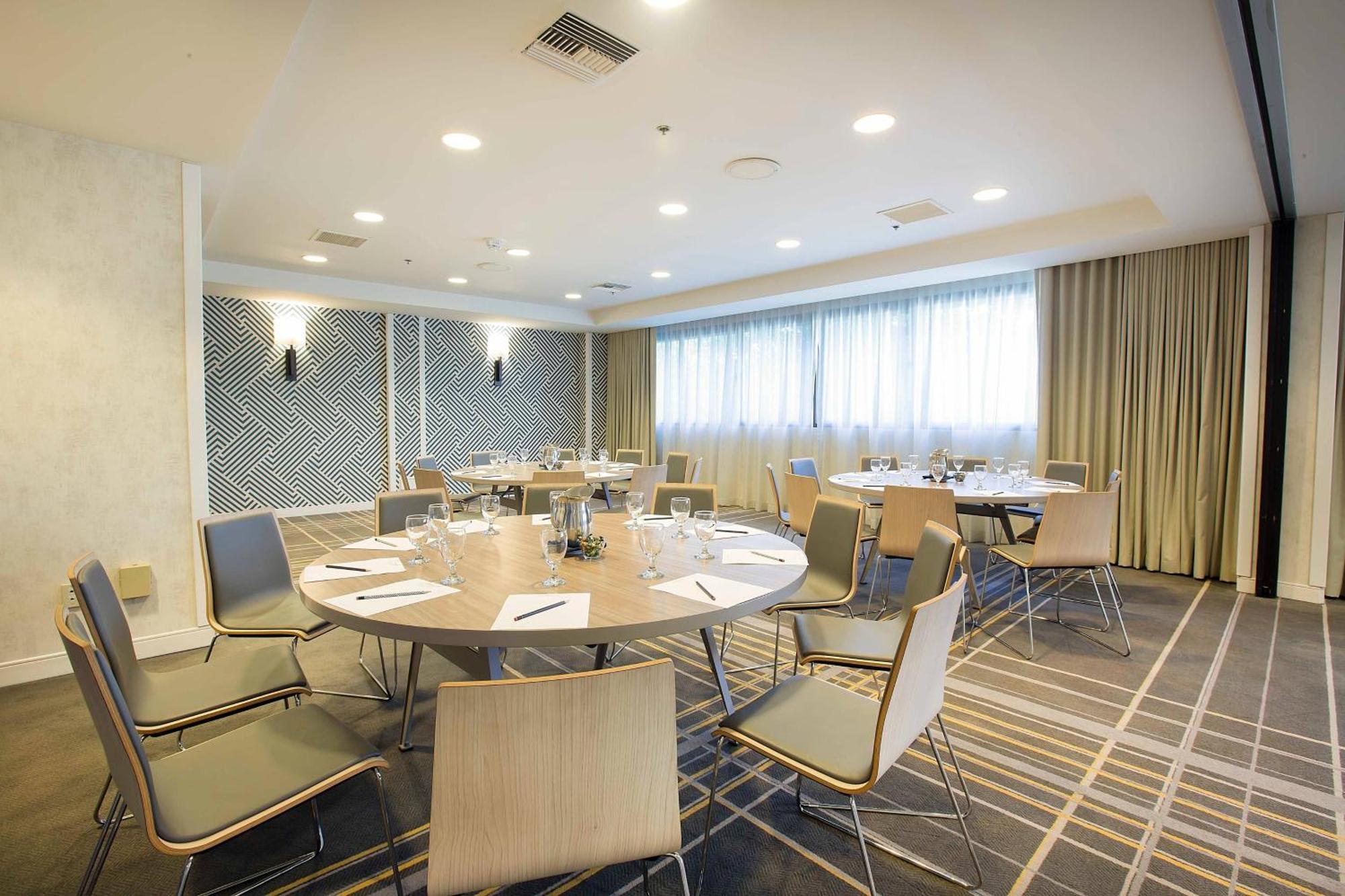 Westdrift Manhattan Beach, Autograph Collection 4*