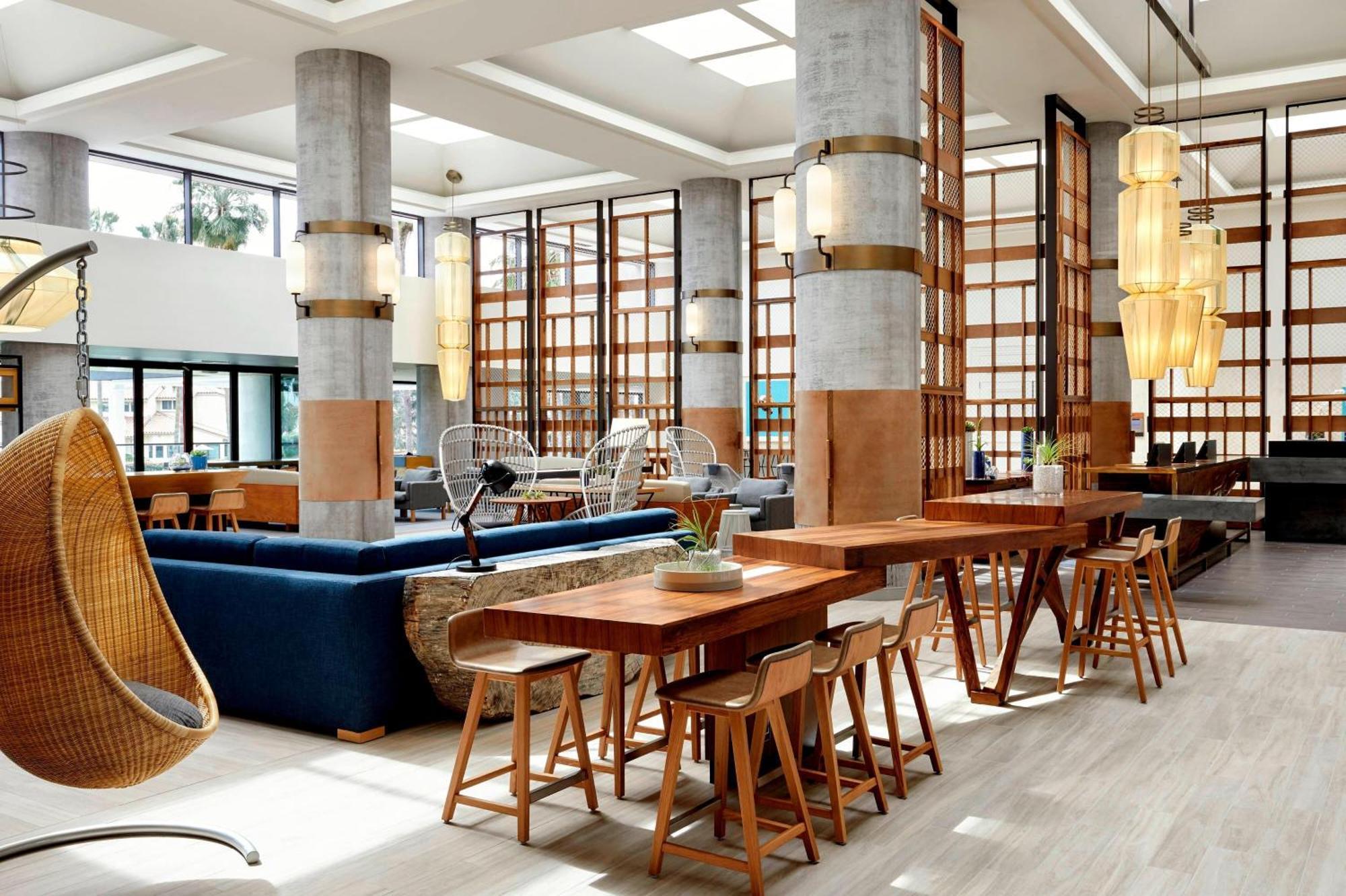 Westdrift Manhattan Beach, Autograph Collection 4*